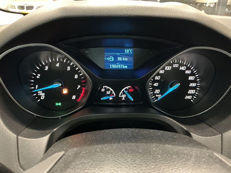 Ford Focus 1.0 EcoBoost SYNC Edition — zdjęcie 4