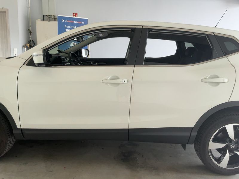 Nissan Qashqai 1.2 N-Connecta — zdjęcie 4