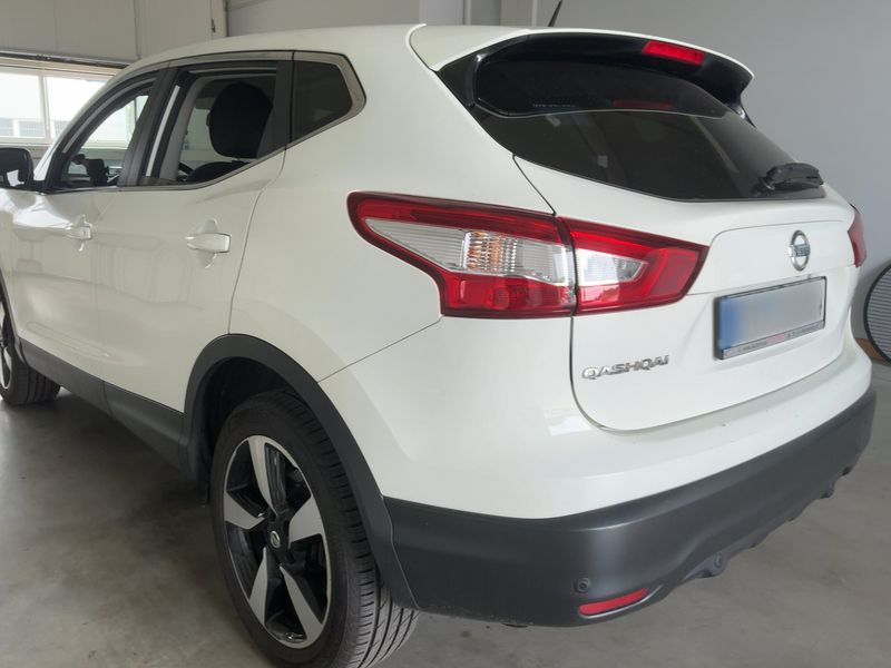 Nissan Qashqai 1.2 N-Connecta — zdjęcie 3