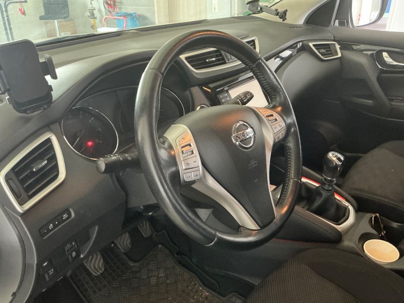 Nissan Qashqai 1.2 N-Connecta 2017 – снимка 24