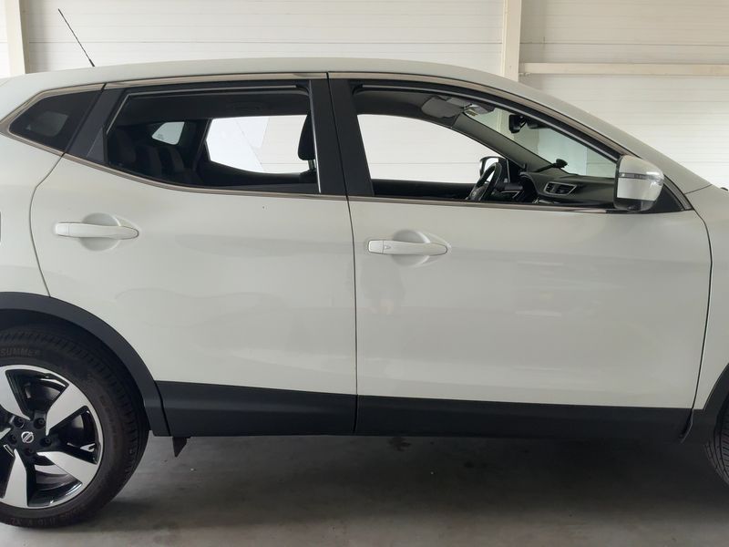 Nissan Qashqai 1.2 N-Connecta — zdjęcie 7