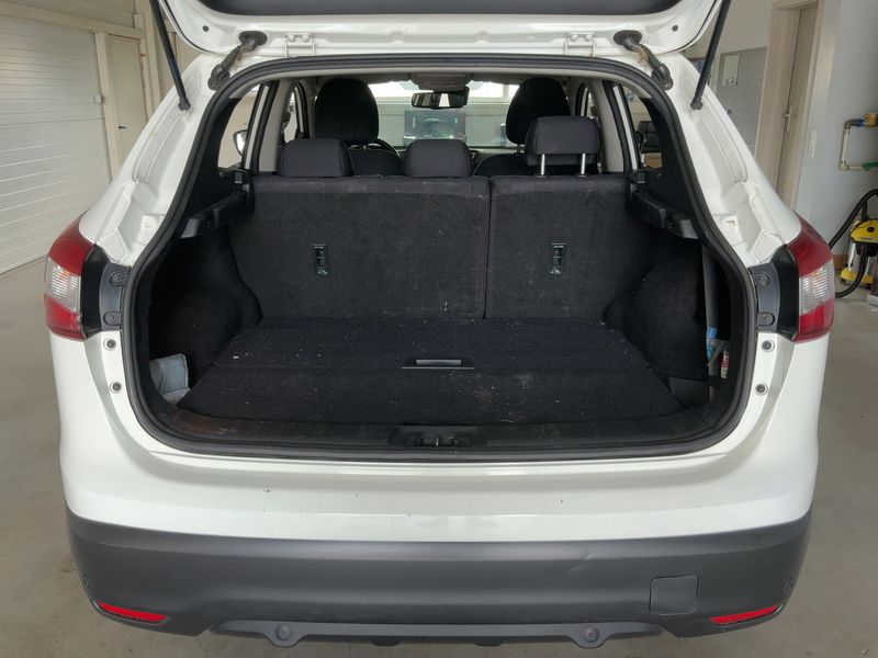 Nissan Qashqai 1.2 N-Connecta — zdjęcie 10