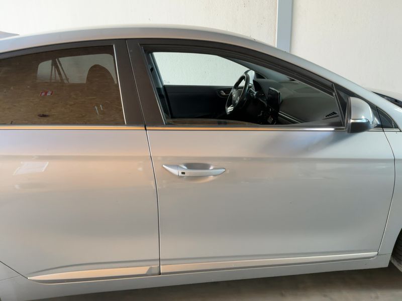 Hyundai IONIQ 1.6 Hybrid Advantage — zdjęcie 7