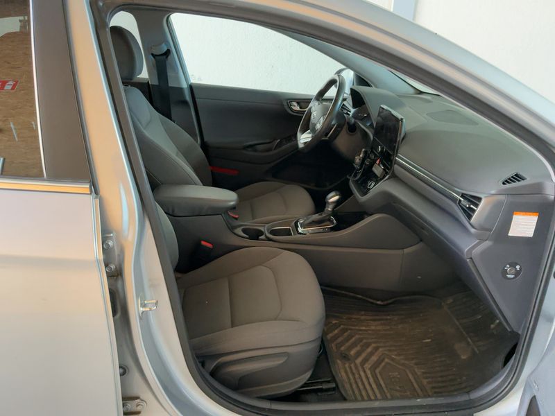 Hyundai IONIQ 1.6 Hybrid Advantage — zdjęcie 11