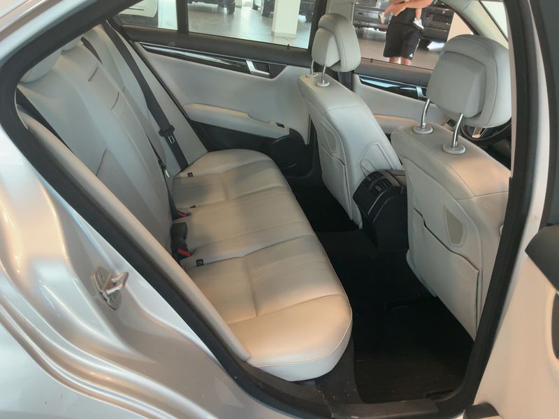 Mercedes-Benz C-Klasse C 250 CDI BlueEfficiency Avantgarde — zdjęcie 14
