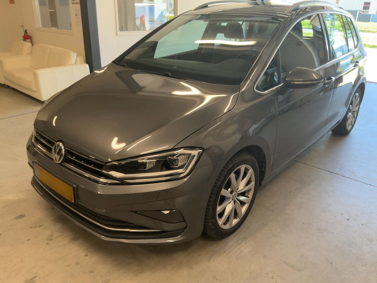 Volkswagen Golf 2020 — photo 1