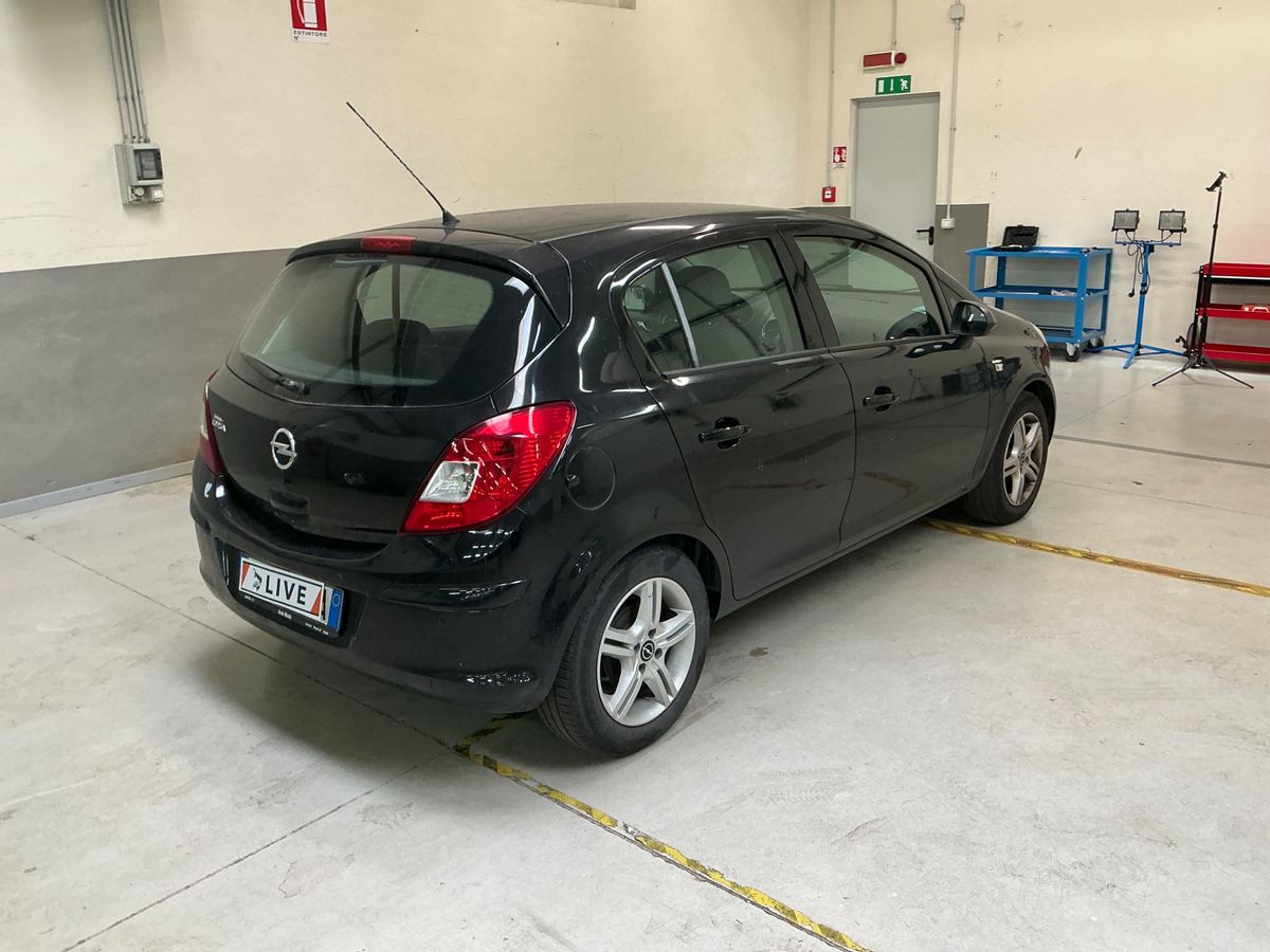 Opel Corsa 1.2 Basis