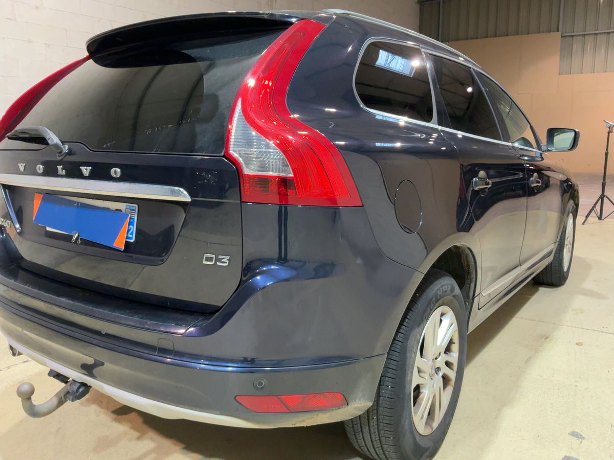 Volvo XC60 2015 — photo 9