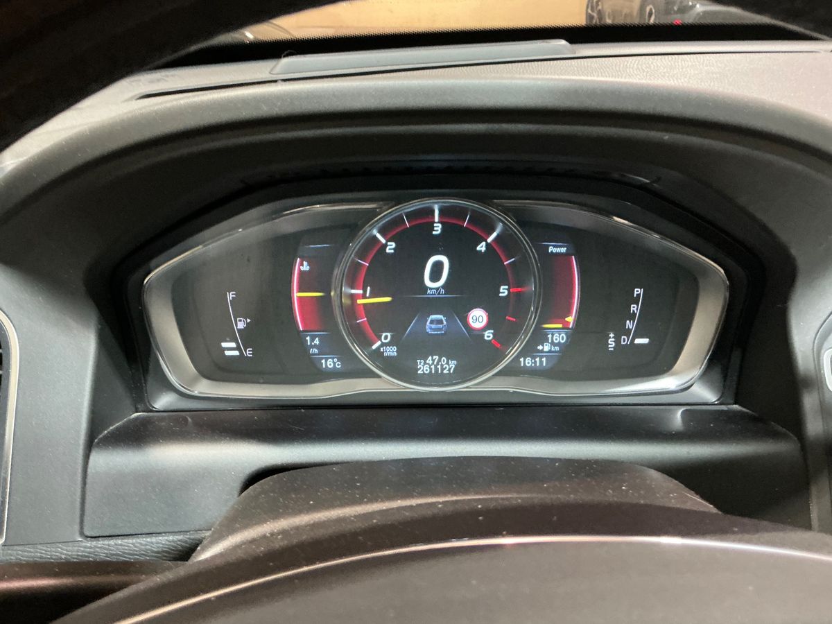 Volvo XC60 2015 — photo 19