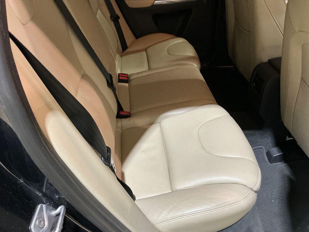 Volvo XC60 2015 — photo 40