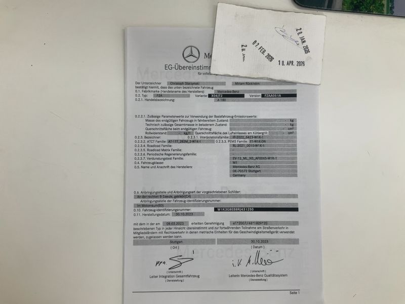 Mercedes-Benz A-Klasse Limousine A 180 Mild-Hybrid AMG Line — zdjęcie 16