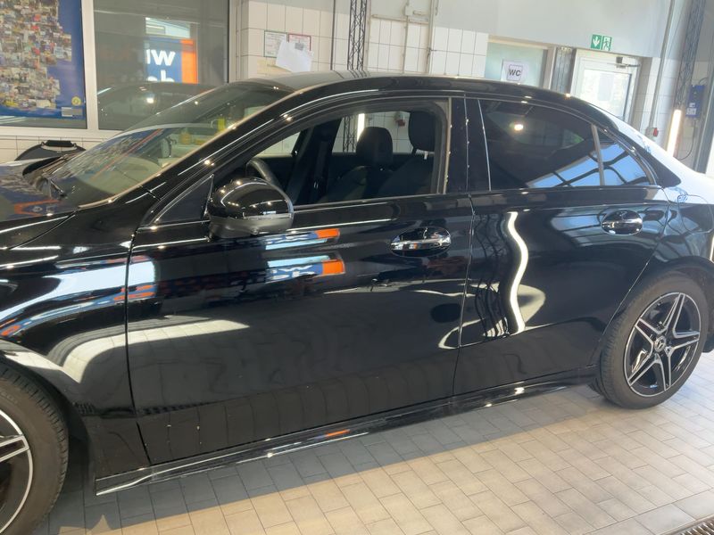Mercedes-Benz A-Klasse Limousine A 180 Mild-Hybrid AMG Line — zdjęcie 4
