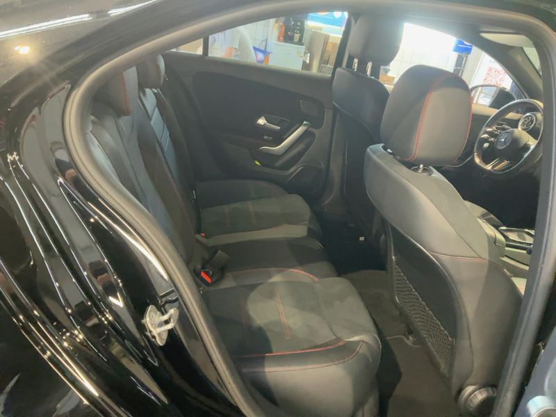 Mercedes-Benz A-Klasse Limousine A 180 Mild-Hybrid AMG Line — zdjęcie 14