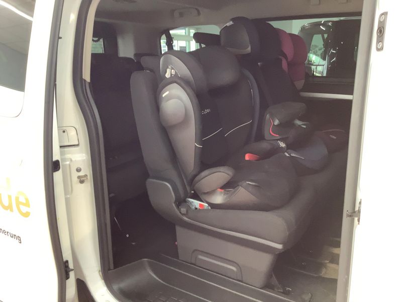 Opel Zafira Life 2.0 Diesel M Selection L2 — zdjęcie 14