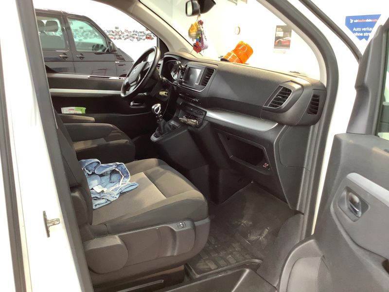 Opel Zafira Life 2.0 Diesel M Selection L2 — zdjęcie 11