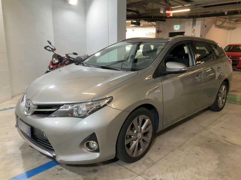 Auris Touring Sports 1.8 Hybrid Active