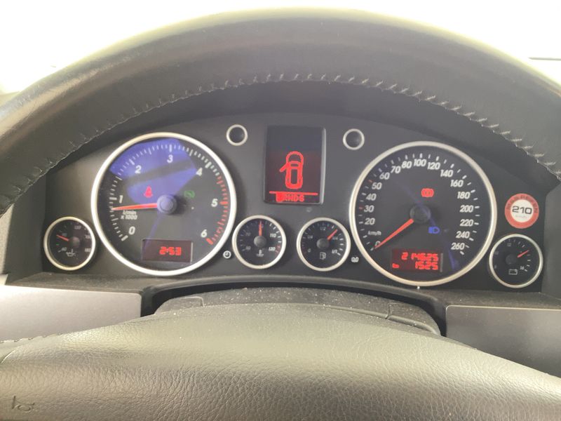 Volkswagen Touareg 3.0 V6 TDI — zdjęcie 13