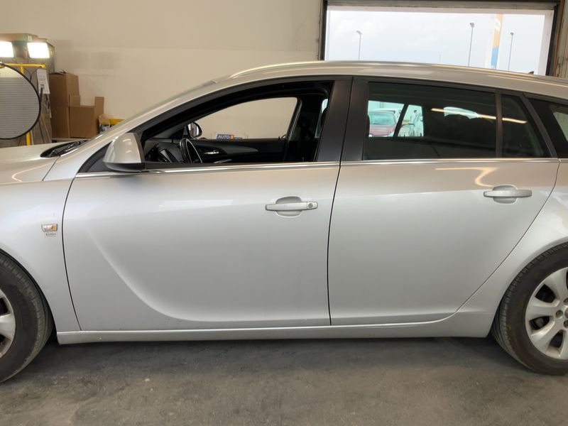 Opel Insignia Sports Tourer 1.6 CDTI DPF Edition 2017 – снимка 4
