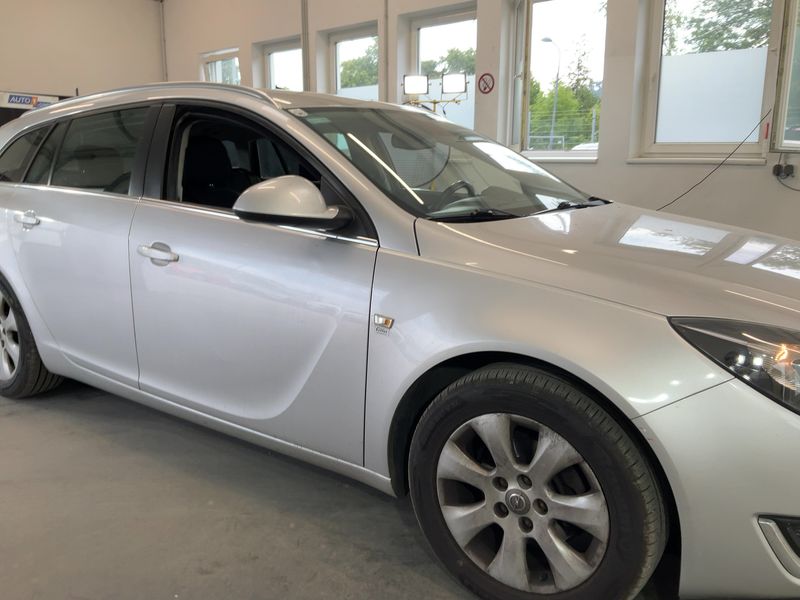 Opel Insignia Sports Tourer 1.6 CDTI DPF Edition 2017 – снимка 12