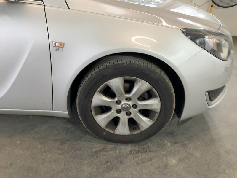 Opel Insignia Sports Tourer 1.6 CDTI DPF Edition 2017 – снимка 11