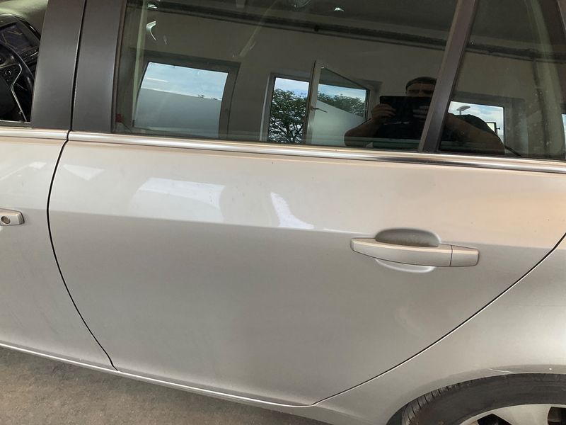 Opel Insignia Sports Tourer 1.6 CDTI DPF Edition 2017 – снимка 27