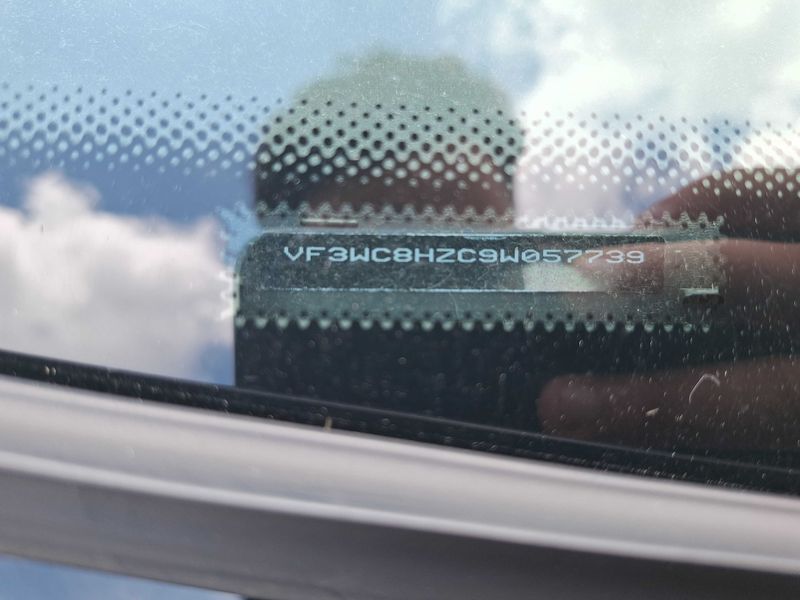 Peugeot 207 1.4 HDi Premium — zdjęcie 15