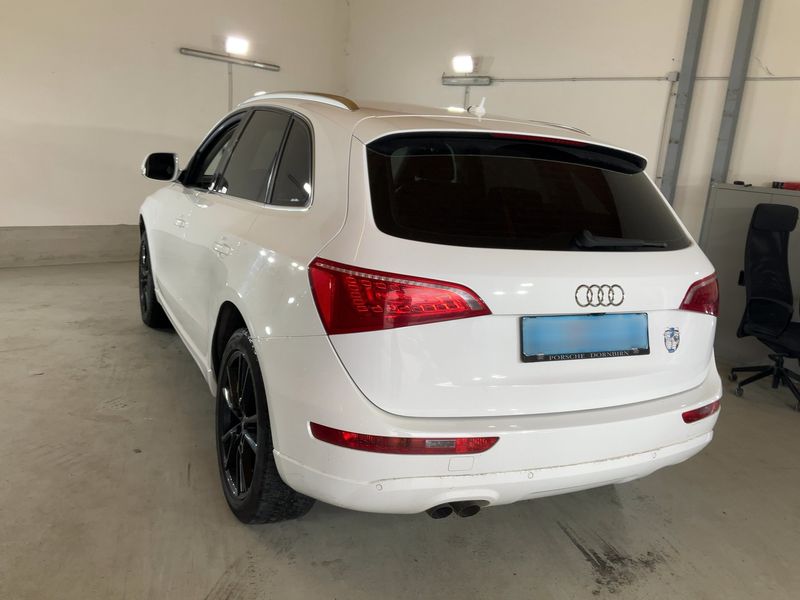 Audi Q5 2.0 TDI quattro 2009 – снимка 6