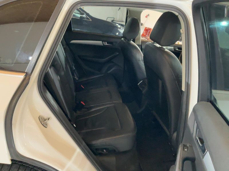 Audi Q5 2.0 TDI quattro 2009 – снимка 20
