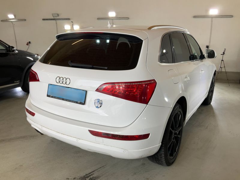 Audi Q5 2.0 TDI quattro 2009 – снимка 8