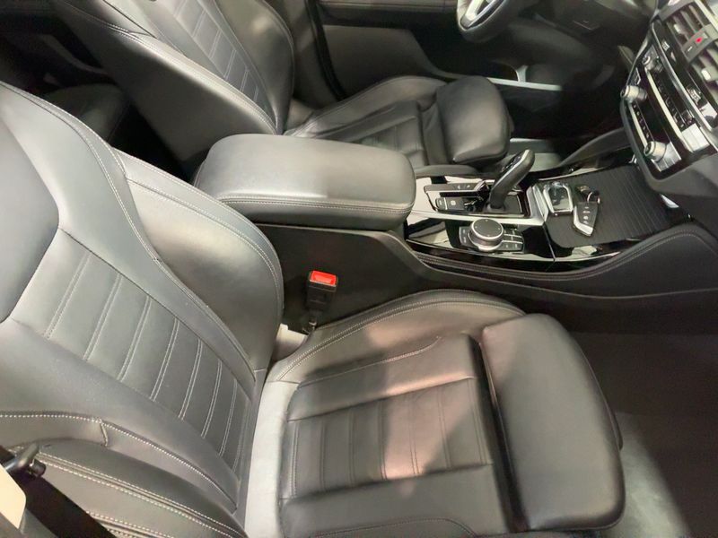 BMW X4 xDrive 30d Mild-Hybrid xLine — zdjęcie 11