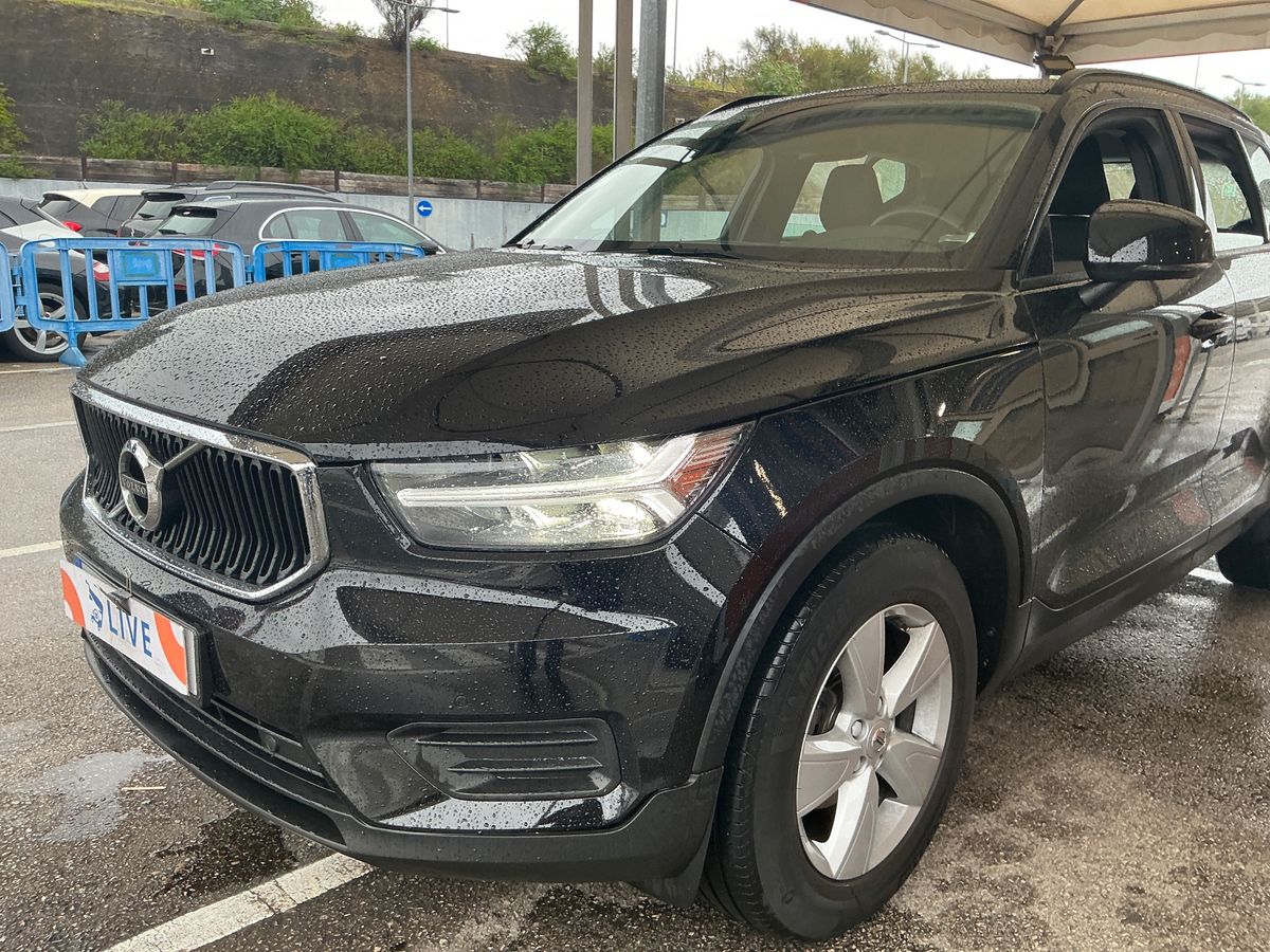 Volvo XC40 1.5 T2 Momentum Core 2WD