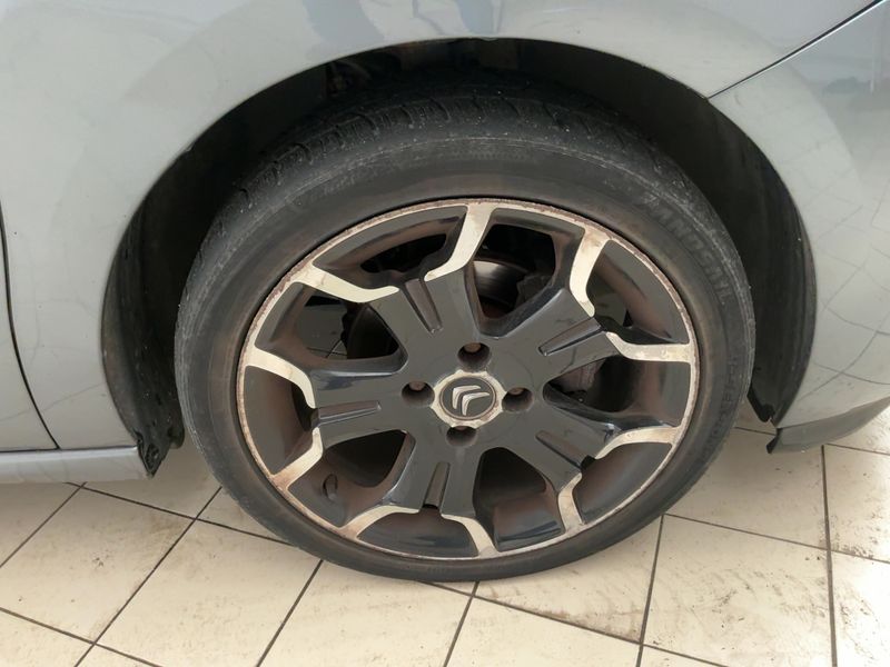 Citroen DS3 1.6 HDi SoChic 2011 – снимка 11