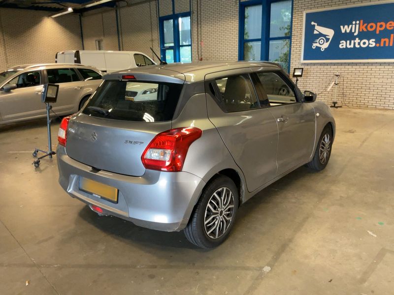 Suzuki Swift 1.2 Comfort — zdjęcie 6