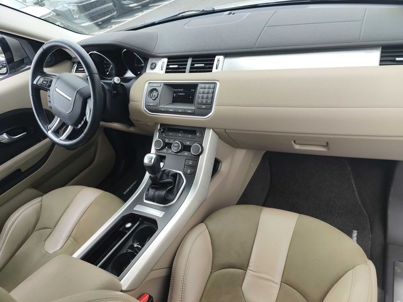 Land Rover Evoque 2.2 Td4 Pure — zdjęcie 11