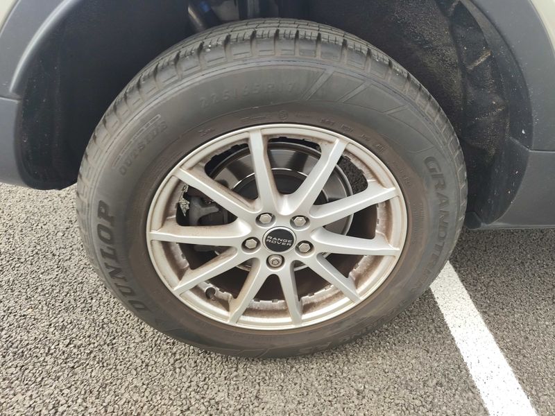 Land Rover Evoque 2.2 Td4 Pure — zdjęcie 17