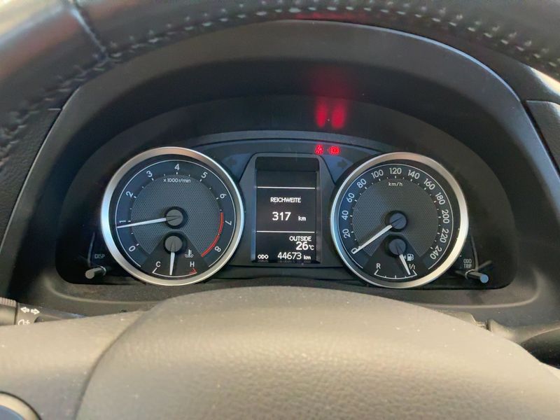 Toyota Auris 1.6 START Edition — zdjęcie 13
