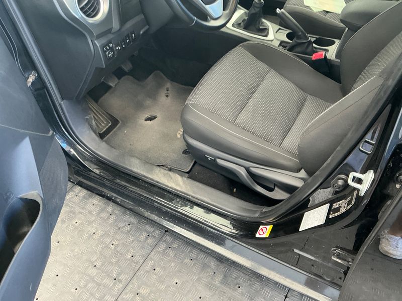 Toyota Auris 1.6 START Edition 2014 – снимка 30