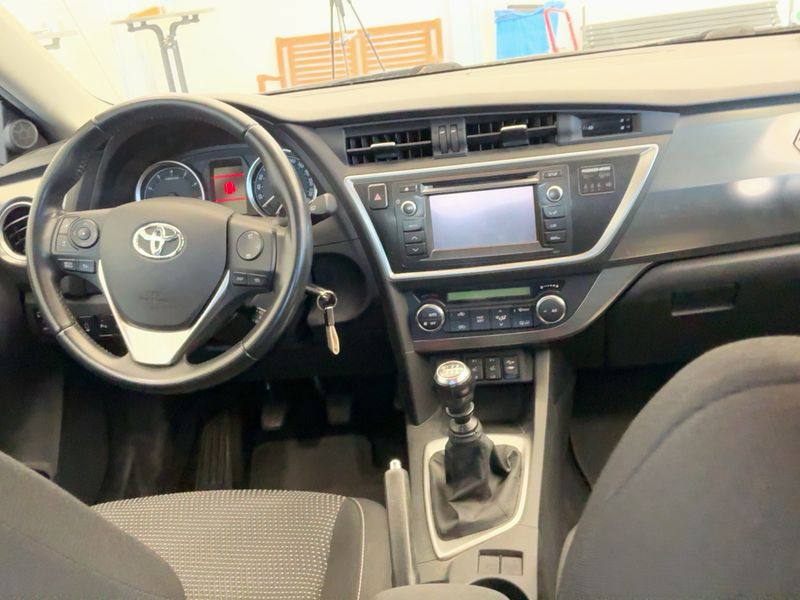 Toyota Auris 1.6 START Edition — zdjęcie 12