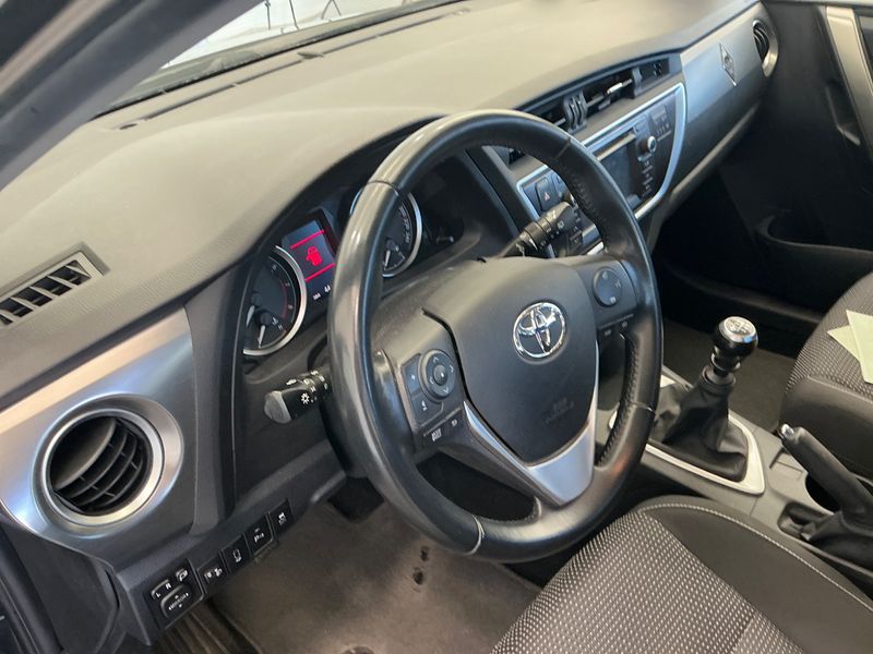 Toyota Auris 1.6 START Edition 2014 – снимка 31