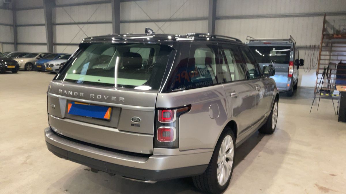 Land Rover 2018 — photo 9