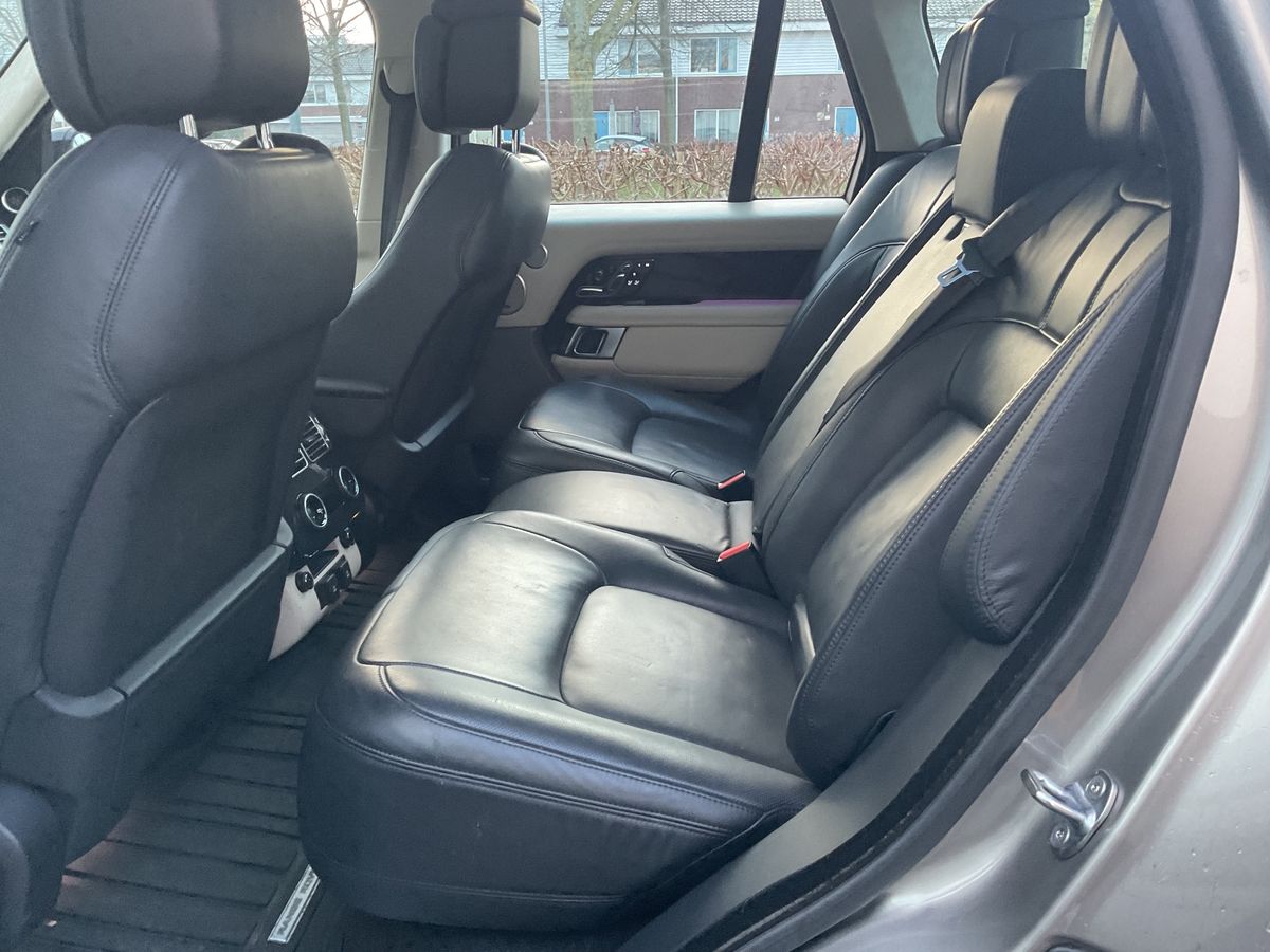 Land Rover 2018 — photo 20