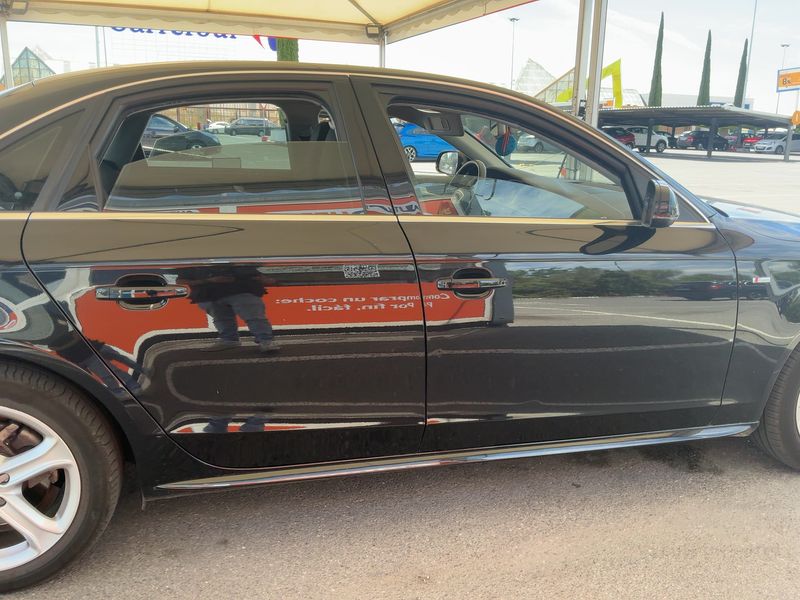 Audi A4 2.0 TDI — zdjęcie 7