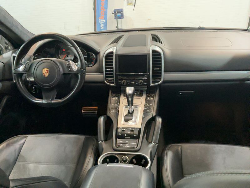 Porsche Cayenne GTS — zdjęcie 12