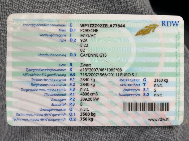 Porsche Cayenne GTS — zdjęcie 15