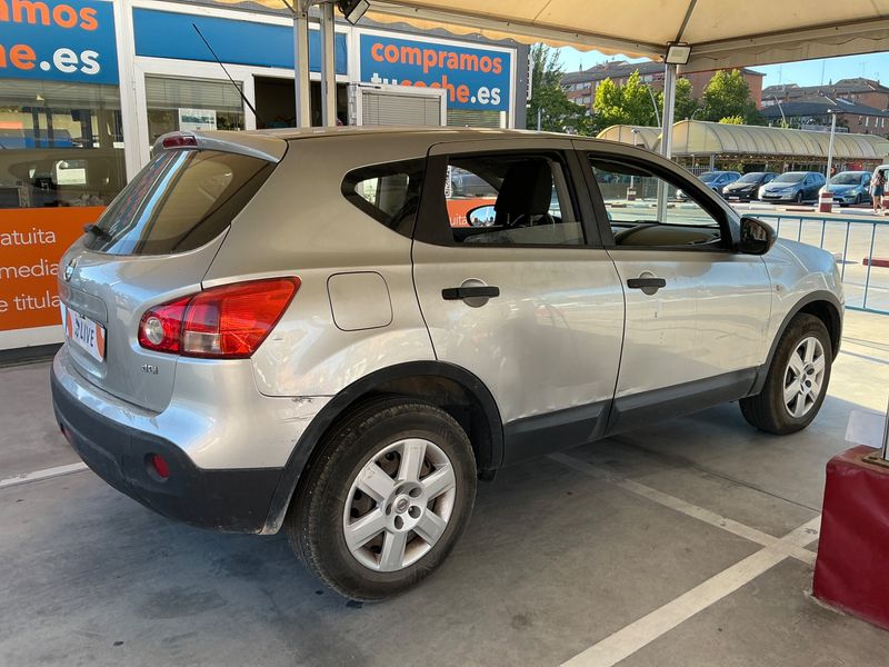 Nissan Qashqai 1.5 dCi Acenta — zdjęcie 2