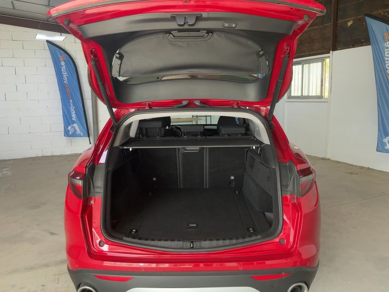 Alfa Romeo Stelvio 2.2 JTDM 2WD 2018 – снимка 15
