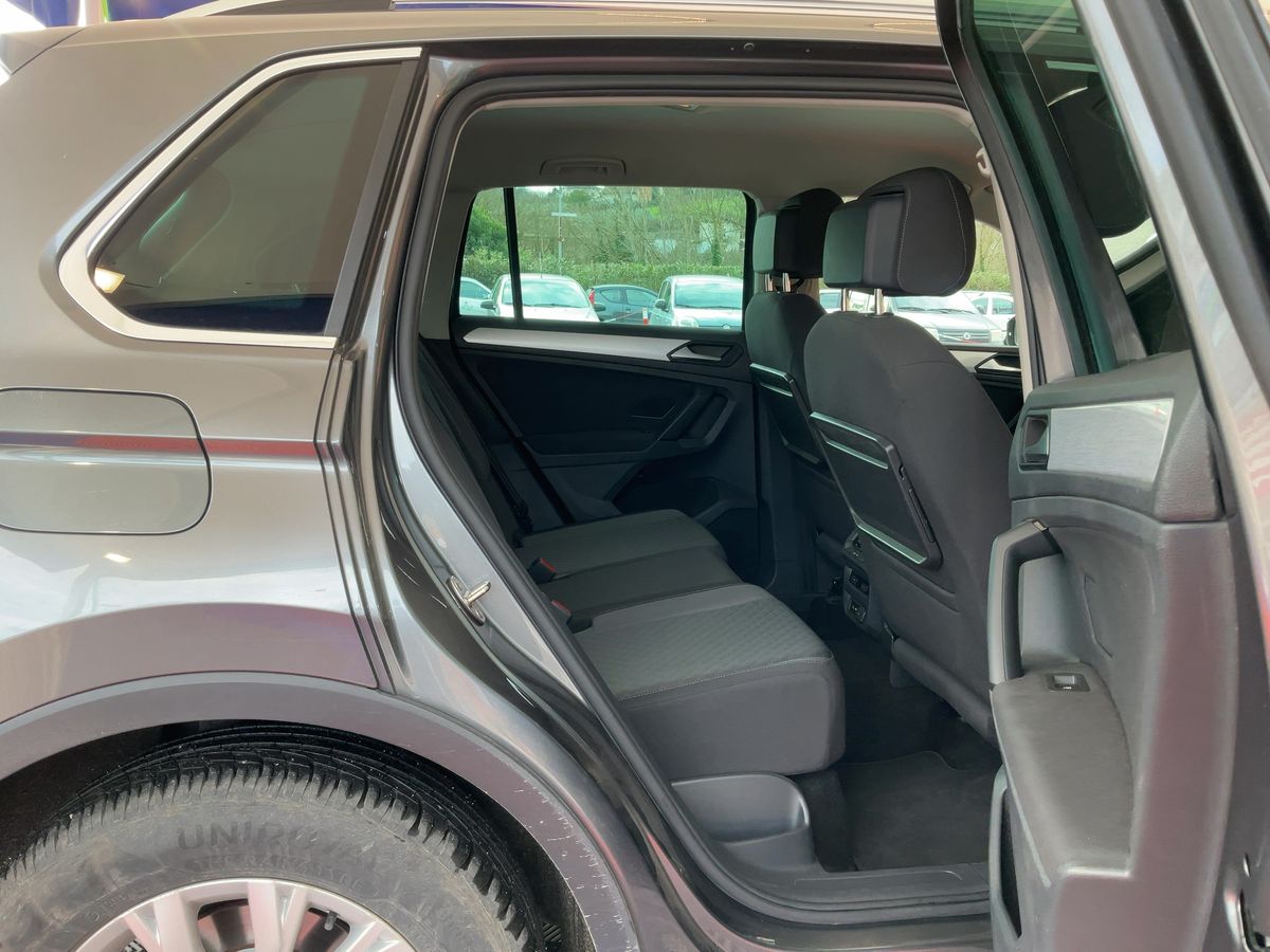 Volkswagen Tiguan 2020 — photo 20
