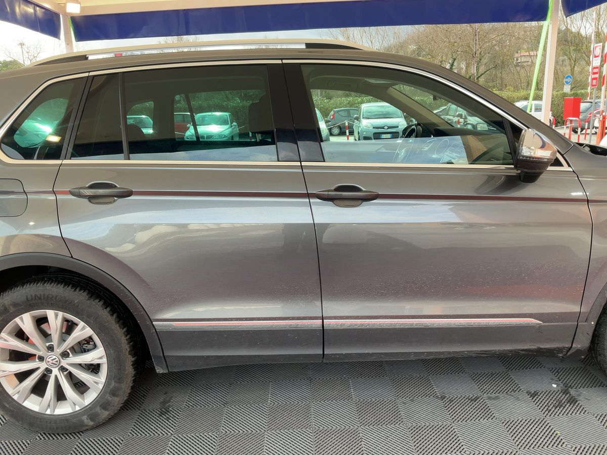 Volkswagen Tiguan 2020 — photo 11
