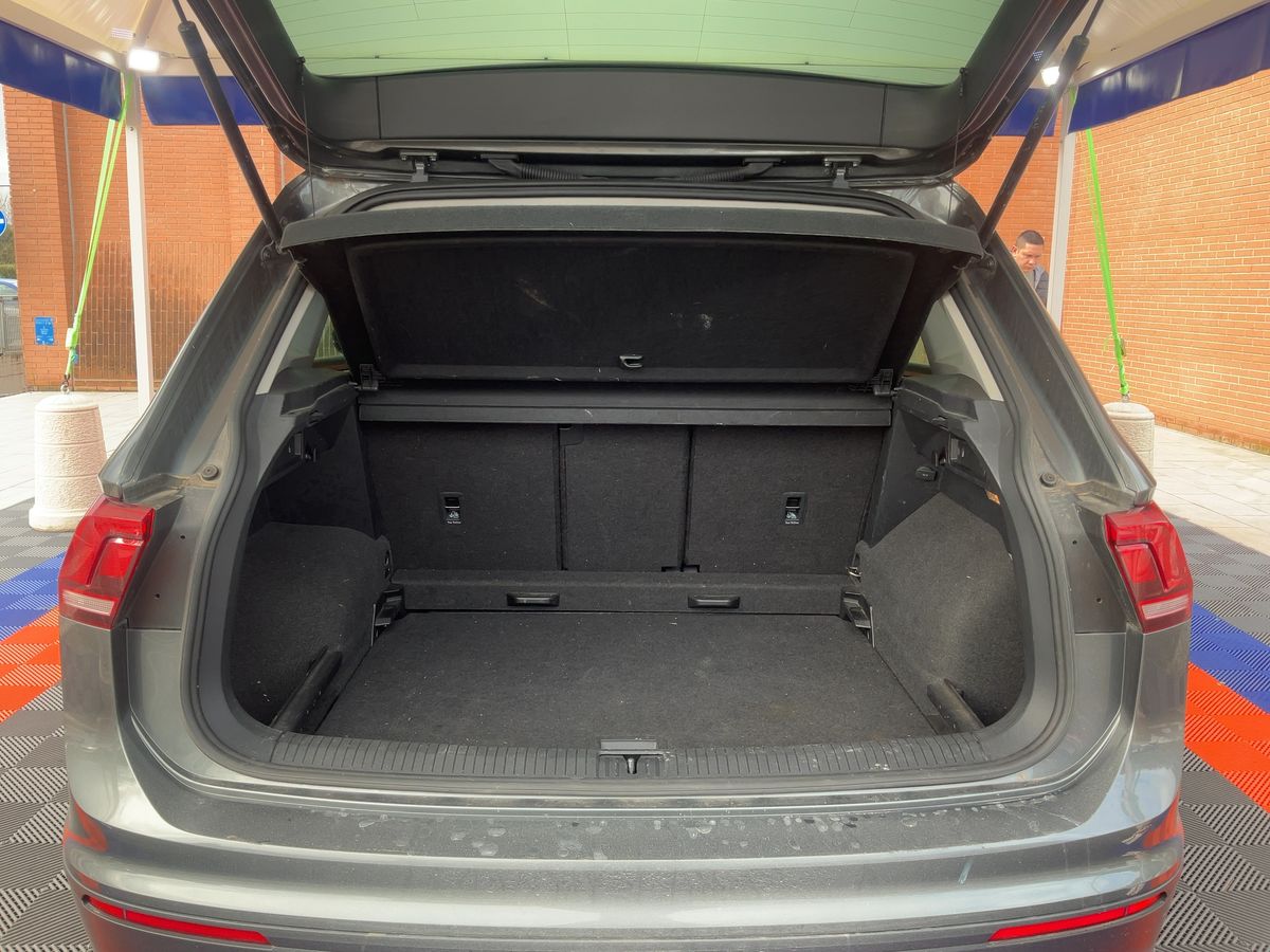 Volkswagen Tiguan 2020 — photo 16