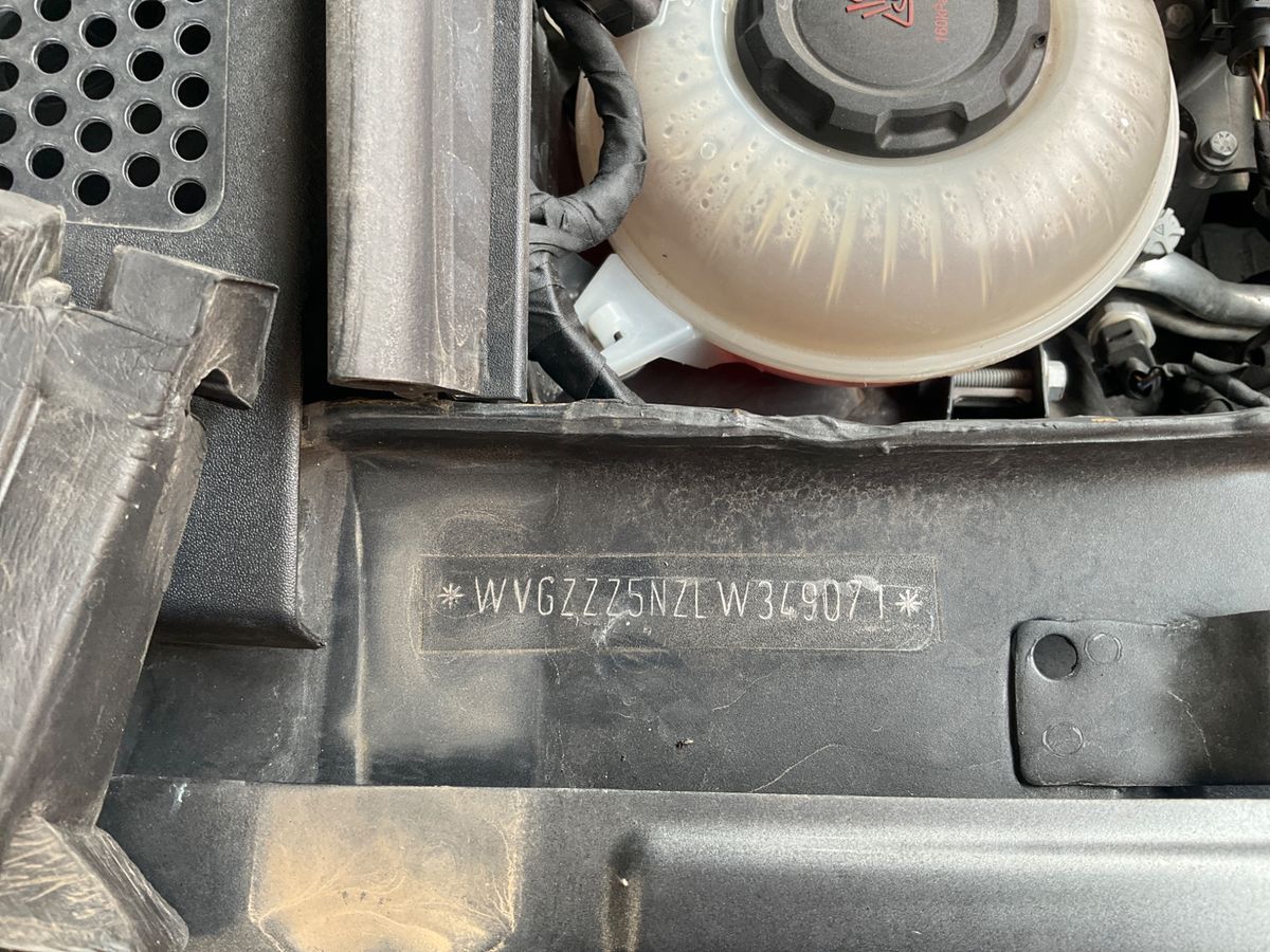 Volkswagen Tiguan 2020 — photo 27